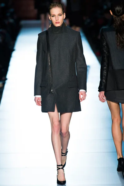 Look 19